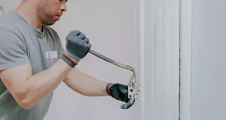 Cracked Door Jamb Repair in Southchase, FL