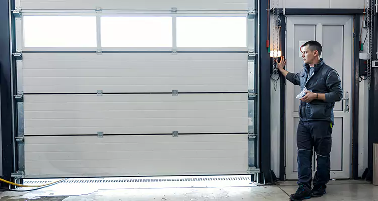 Our Garage Door Repair Services in Southchase, FL