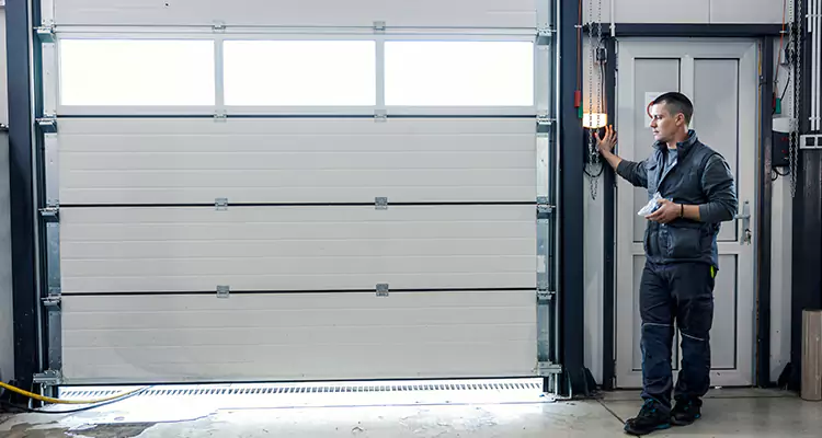 Modern Overhead Door Repair in Southchase, FL