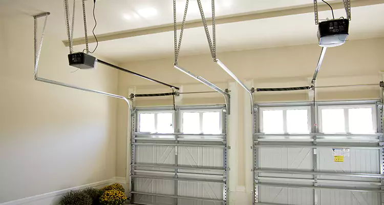 Residential Emergency Garage Door Repair in Southchase, FL