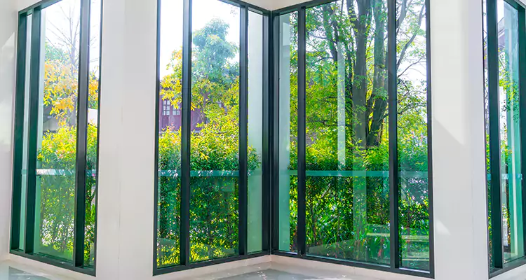 Emergency Balcony Door Glass Repair in Southchase, FL