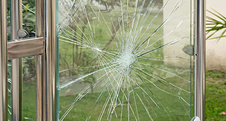 Frameless Glass Door Repair at Home in Southchase, FL