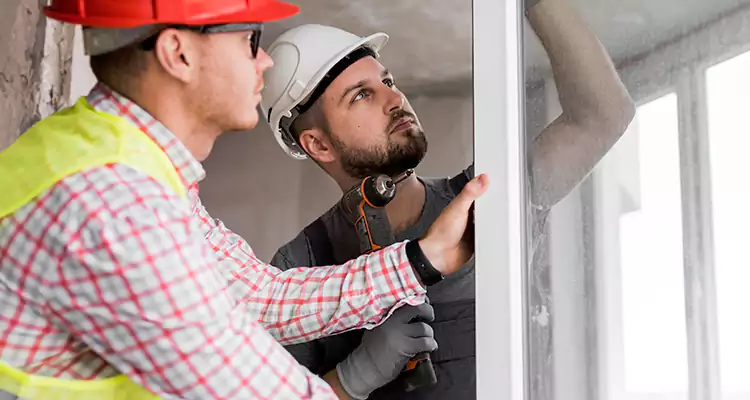 Sliding Patio Door Sticking? Expert Repair in Southchase, FL.